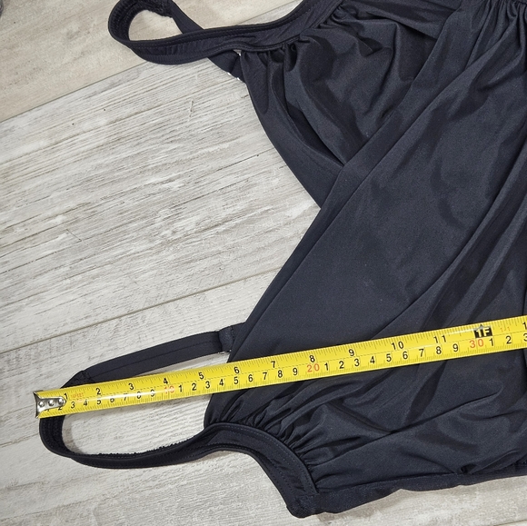 Miraclesuit Black Swimsuit Size 10 One Piece Ruched Underwire Bra Slimming - Picture 7 of 16